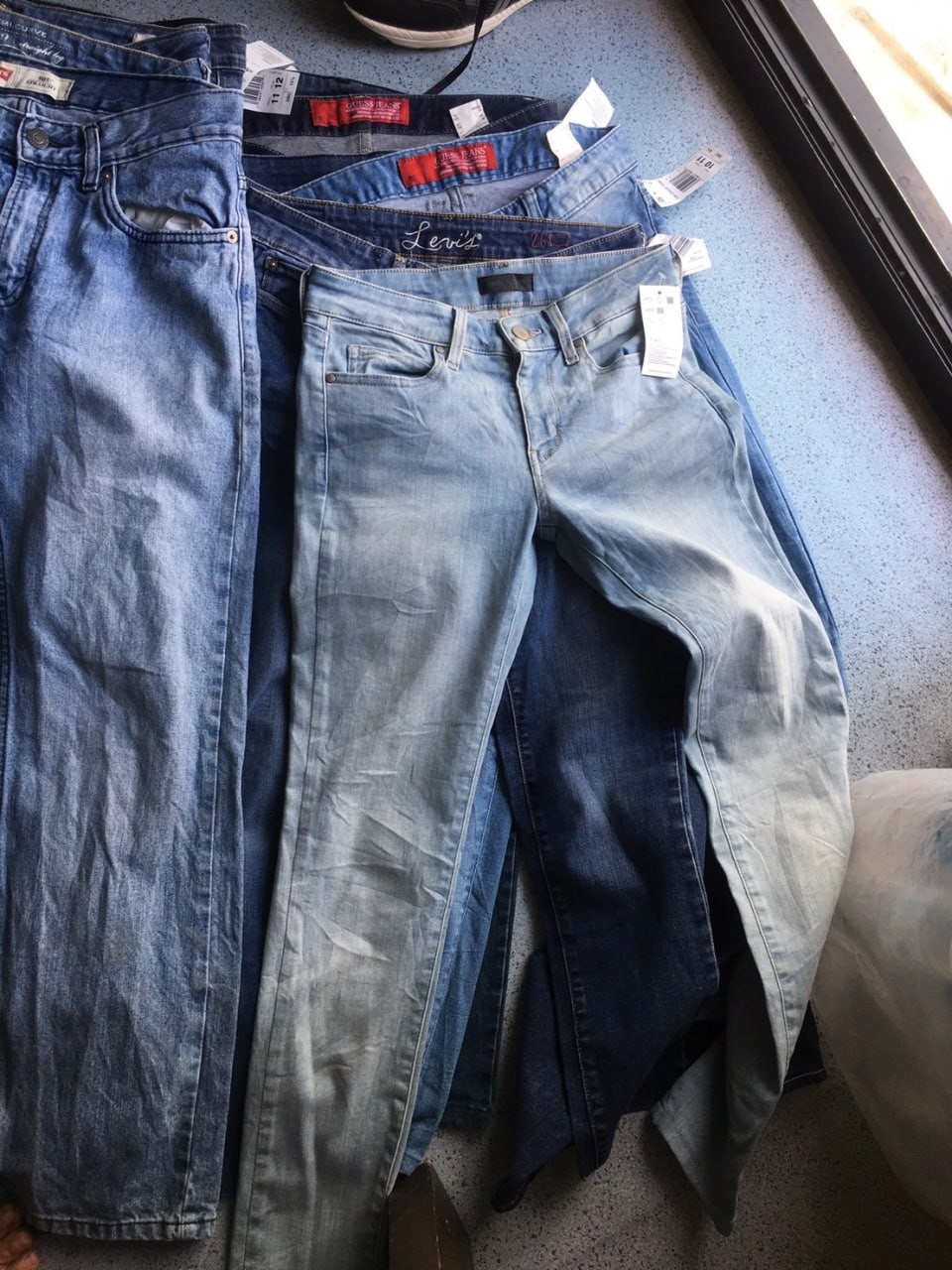 โรจน์เสื้อผ้ามือ2-00