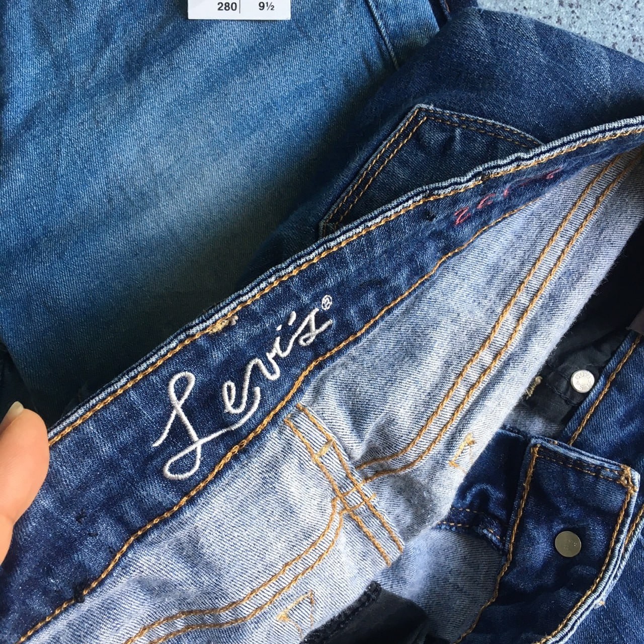 โรจน์เสื้อผ้ามือ2