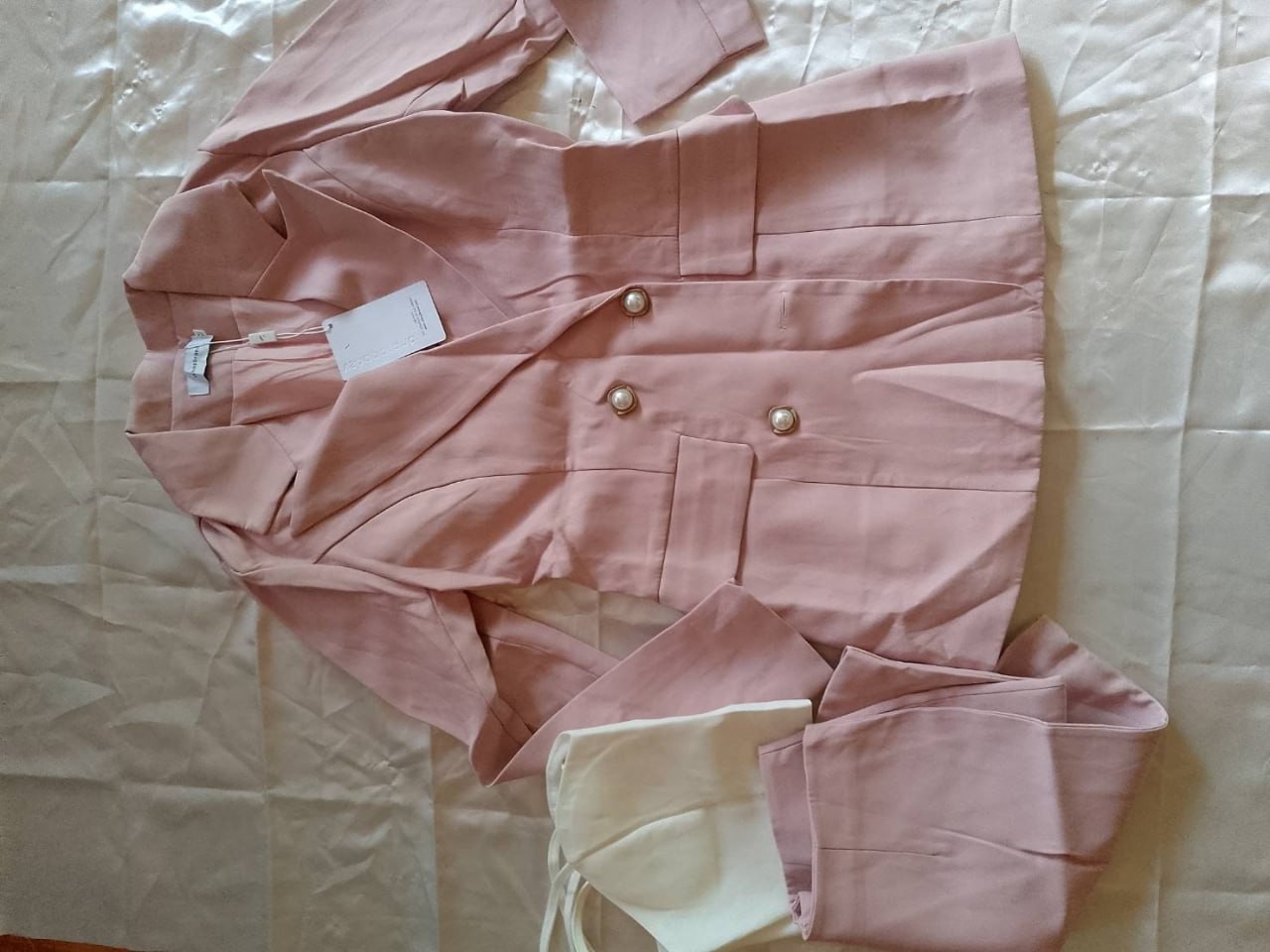 TDiYj3S8xgHavjLmbeBqfZ1qaudnB4JSTe