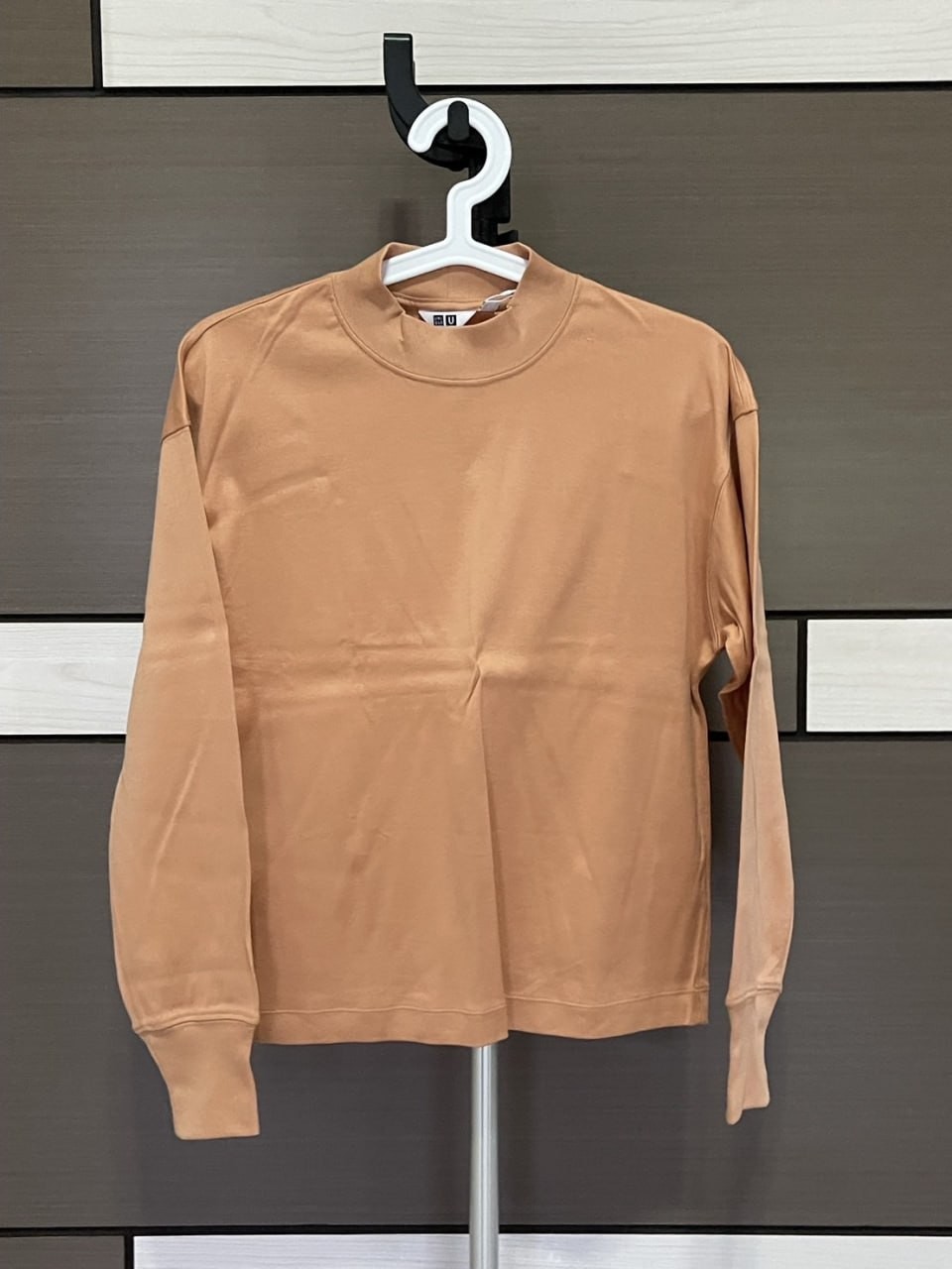 Kron.เสื้อผ้ามือสอง